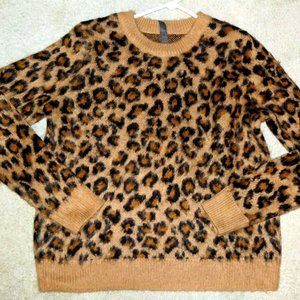 Francesca's Alya Women's Animal Print Crewneck Pullover Fuzzy Sweater Size Small